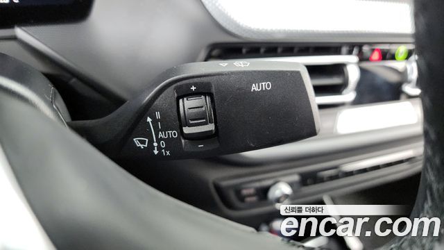 BMW 2-Series 220i Advantage