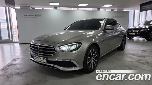Mercedes-Benz E-Class E300e 4MATIC Exclusive