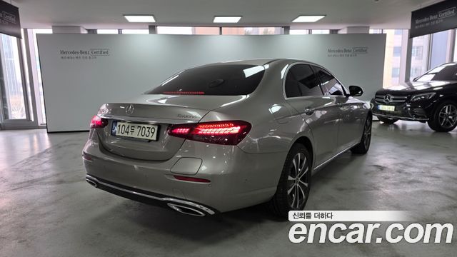 Mercedes-Benz E-Class E300e 4MATIC Exclusive