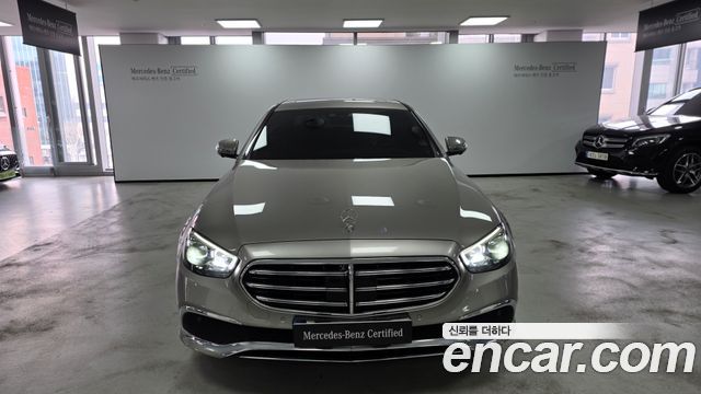 Mercedes-Benz E-Class E300e 4MATIC Exclusive
