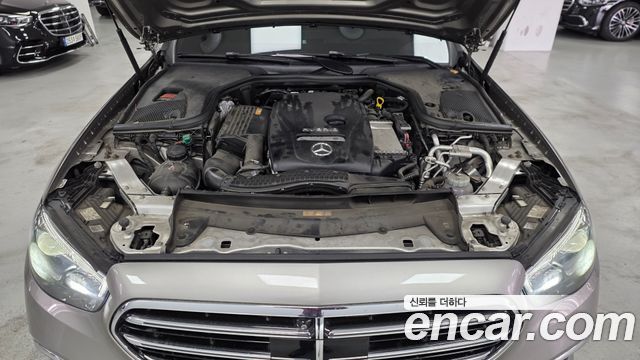 Mercedes-Benz E-Class E300e 4MATIC Exclusive