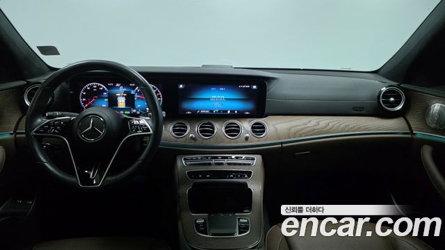 Mercedes-Benz E-Class E300e 4MATIC Exclusive
