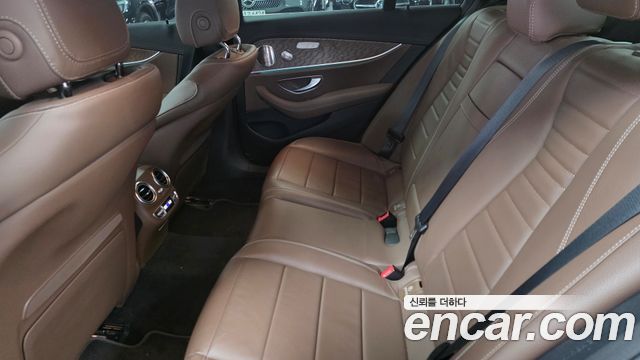 Mercedes-Benz E-Class E300e 4MATIC Exclusive