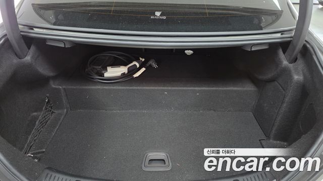 Mercedes-Benz E-Class E300e 4MATIC Exclusive