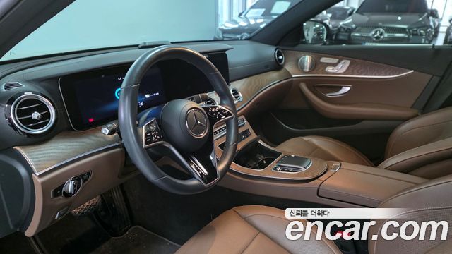 Mercedes-Benz E-Class E300e 4MATIC Exclusive
