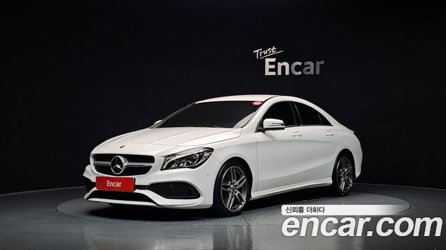 Mercedes-Benz CLA-Class CLA220 AMG Line