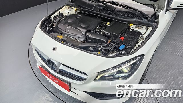 Mercedes-Benz CLA-Class CLA220 AMG Line