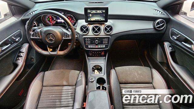 Mercedes-Benz CLA-Class CLA220 AMG Line