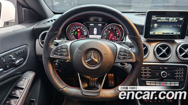 Mercedes-Benz CLA-Class CLA220 AMG Line