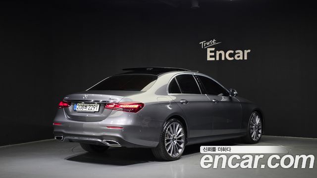 Mercedes-Benz E-Class E350 4MATIC AMG Line