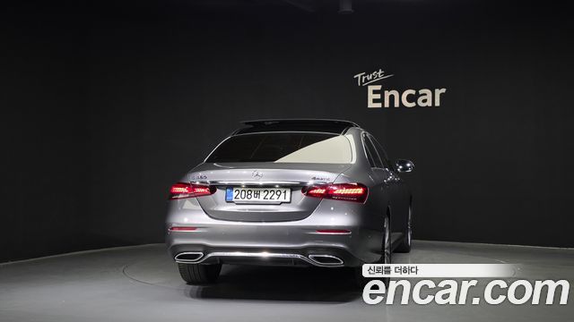 Mercedes-Benz E-Class E350 4MATIC AMG Line