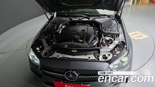 Mercedes-Benz E-Class E350 4MATIC AMG Line