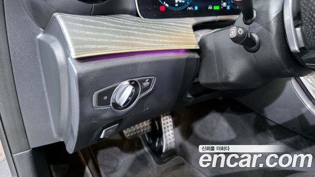 Mercedes-Benz E-Class E350 4MATIC AMG Line