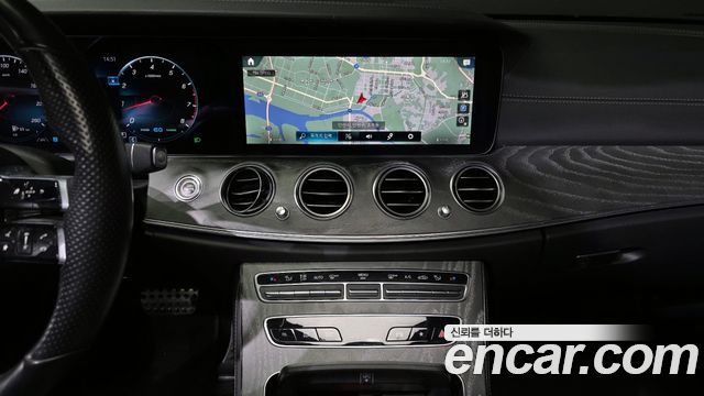 Mercedes-Benz E-Class E350 4MATIC AMG Line