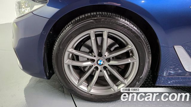 BMW 5-Series 520d M Sport Package Plus
