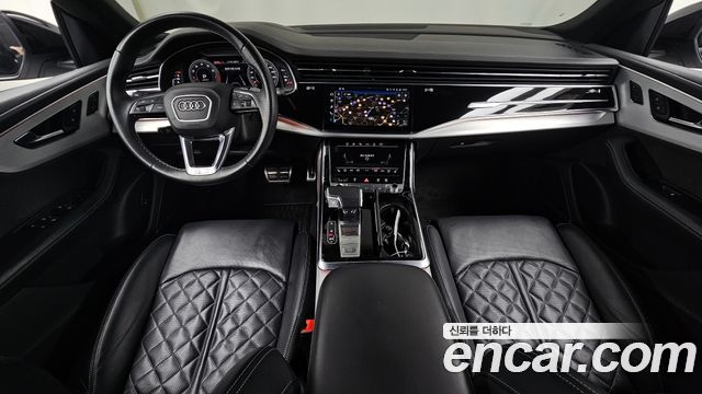 Audi Q8 55 TFSI Quattro Premium