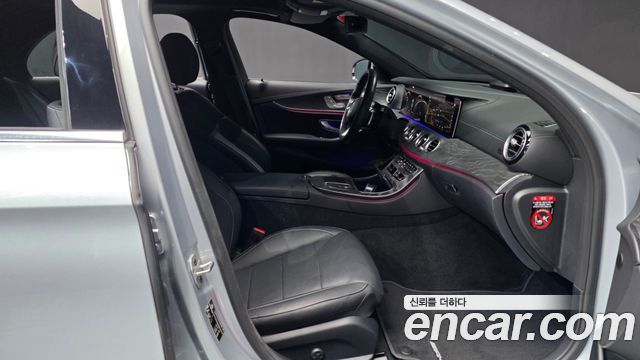 Mercedes-Benz E-Class E350 4MATIC AMG Line
