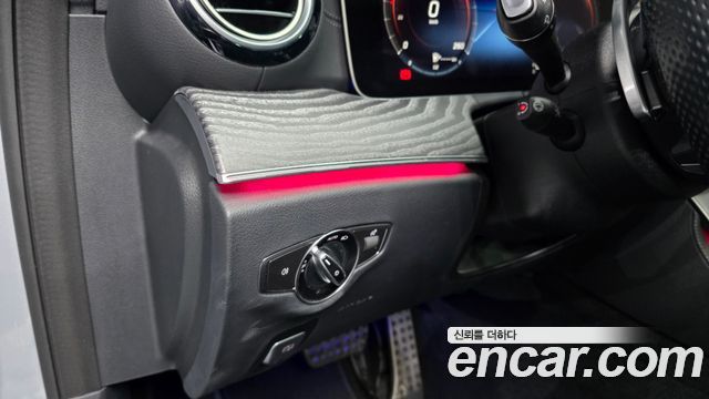 Mercedes-Benz E-Class E350 4MATIC AMG Line