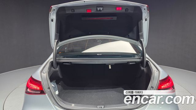 Mercedes-Benz E-Class E350 4MATIC AMG Line