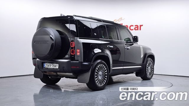 Land Rover Defender 110 D250 SE