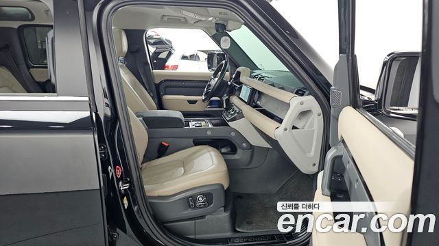 Land Rover Defender 110 D250 SE