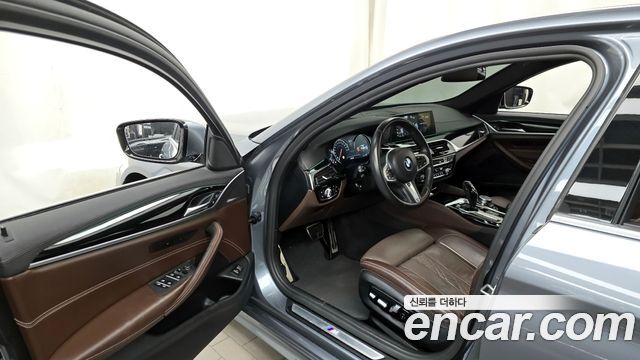 BMW 5-Series 520d M Sport Package Plus