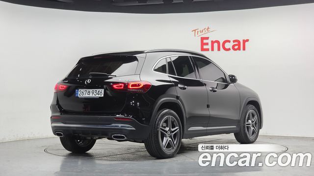 Mercedes-Benz GLA-Class GLA250 4MATIC