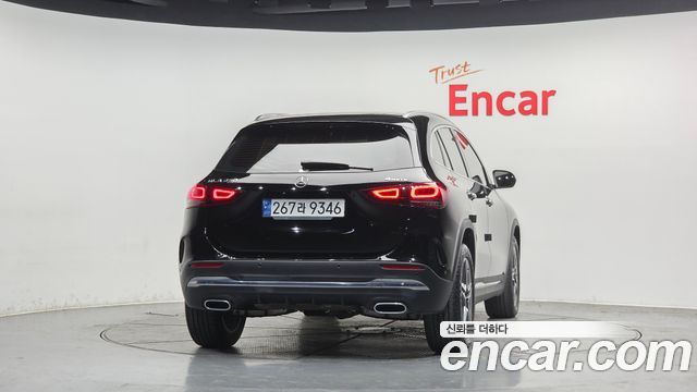 Mercedes-Benz GLA-Class GLA250 4MATIC