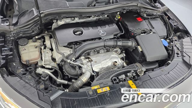 Mercedes-Benz GLA-Class GLA250 4MATIC