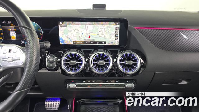 Mercedes-Benz GLA-Class GLA250 4MATIC