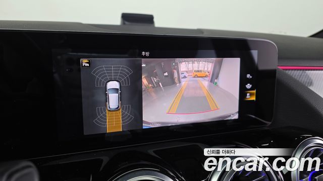 Mercedes-Benz GLA-Class GLA250 4MATIC