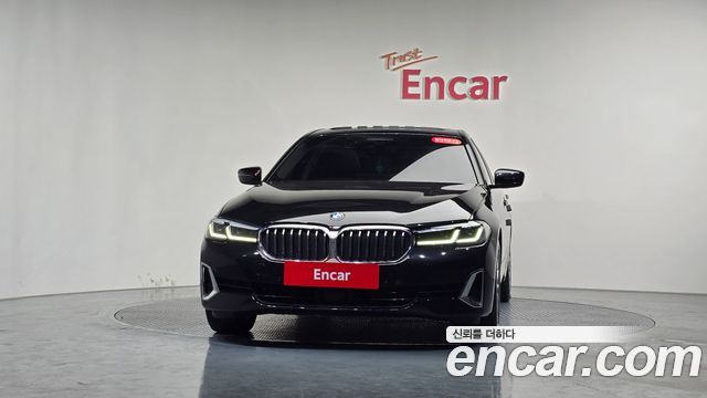 BMW 5-Series 520i Luxury