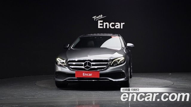 Mercedes-Benz E-Class E220d 4MATIC Avantgarde