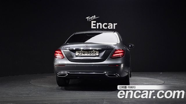 Mercedes-Benz E-Class E220d 4MATIC Avantgarde
