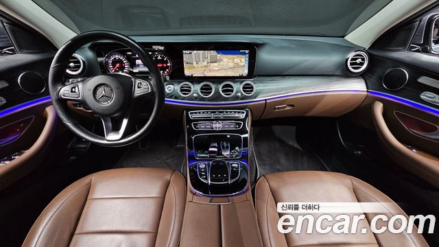 Mercedes-Benz E-Class E220d 4MATIC Avantgarde