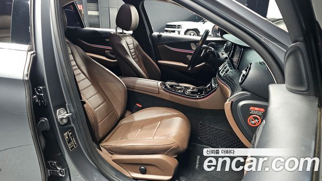 Mercedes-Benz E-Class E220d 4MATIC Avantgarde