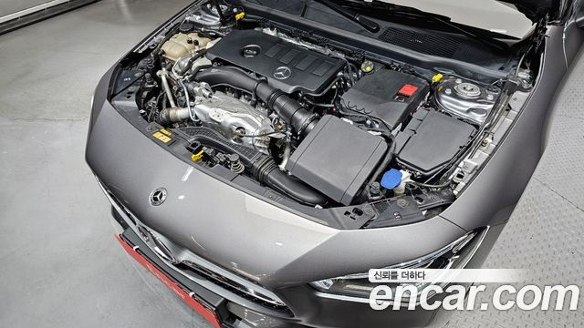 Mercedes-Benz CLA-Class CLA250 4MATIC