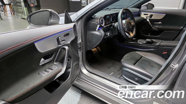 Mercedes-Benz CLA-Class CLA250 4MATIC