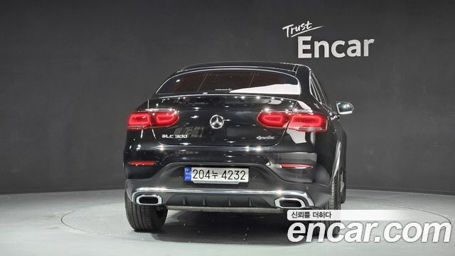 Mercedes-Benz GLC-Class GCL300 4MATIC Coupe