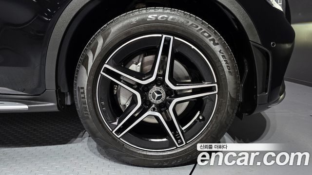 Mercedes-Benz GLC-Class GCL300 4MATIC Coupe