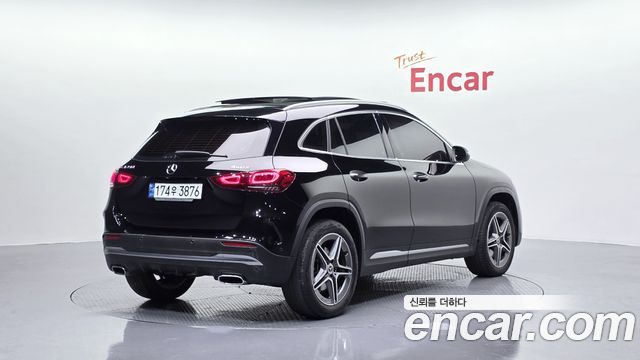 Mercedes-Benz GLA-Class GLA250 4MATIC