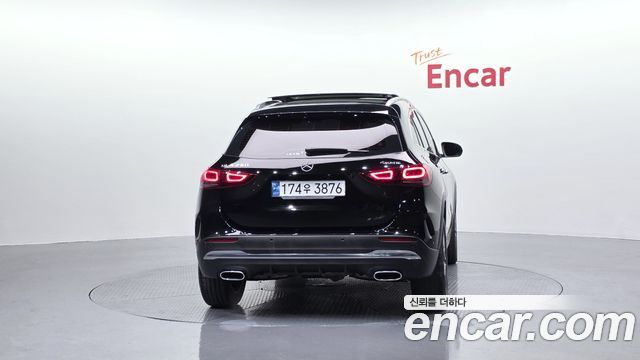 Mercedes-Benz GLA-Class GLA250 4MATIC