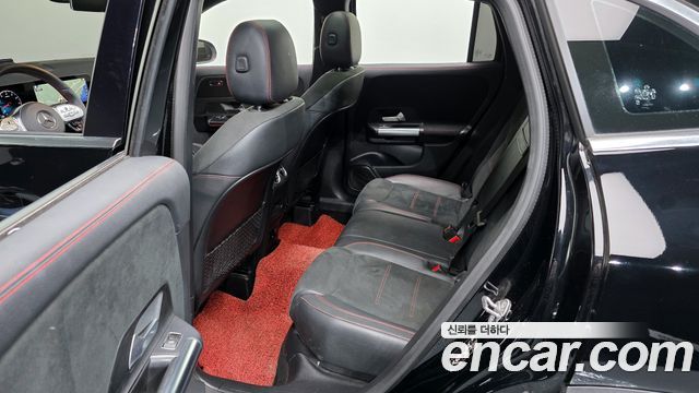 Mercedes-Benz GLA-Class GLA250 4MATIC