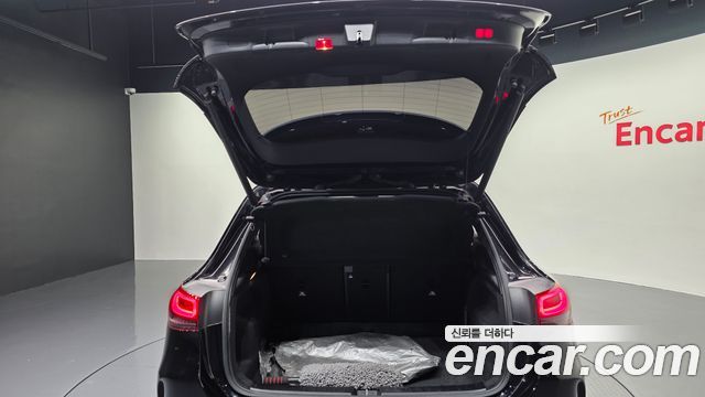 Mercedes-Benz GLA-Class GLA250 4MATIC