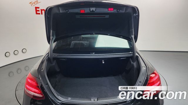 Mercedes-Benz E-Class E450 4MATIC Exclusive