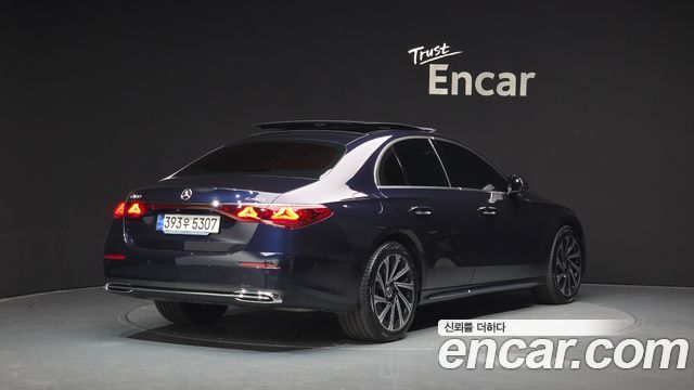 Mercedes-Benz E-Class E300 4MATIC Exclusive