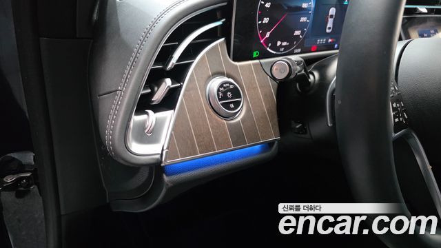 Mercedes-Benz E-Class E300 4MATIC Exclusive