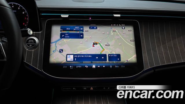 Mercedes-Benz E-Class E300 4MATIC Exclusive