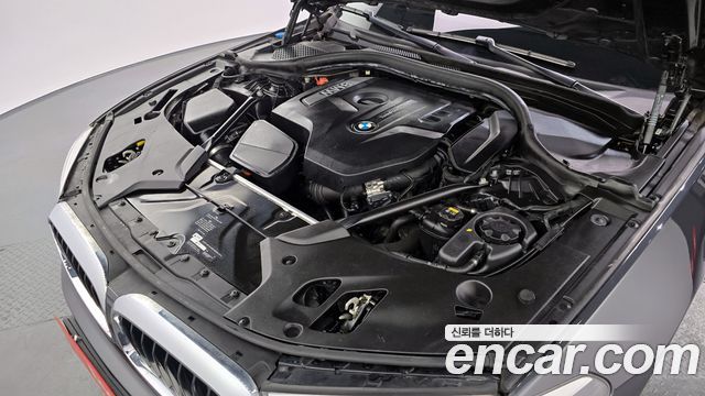 BMW 5-Series 530i xDrive M Sport Package