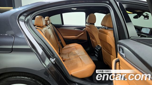 BMW 5-Series 530i xDrive M Sport Package